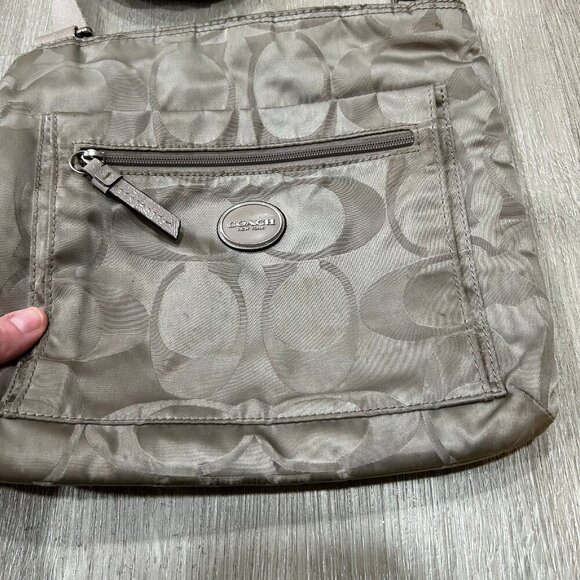 Coach Authentic Signature Getaway Nylon Adjustable Crossbody Bag Purse Grey - Picture 2 of 6